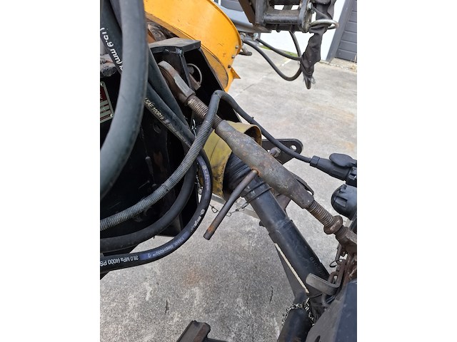 Maaiarm met hedge cutter, mcconnel, 2013 - afbeelding 11 van  16