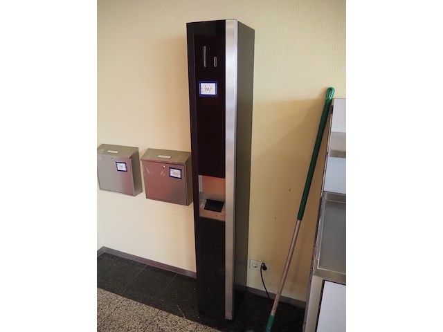 Maas international - afbeelding 2 van  4