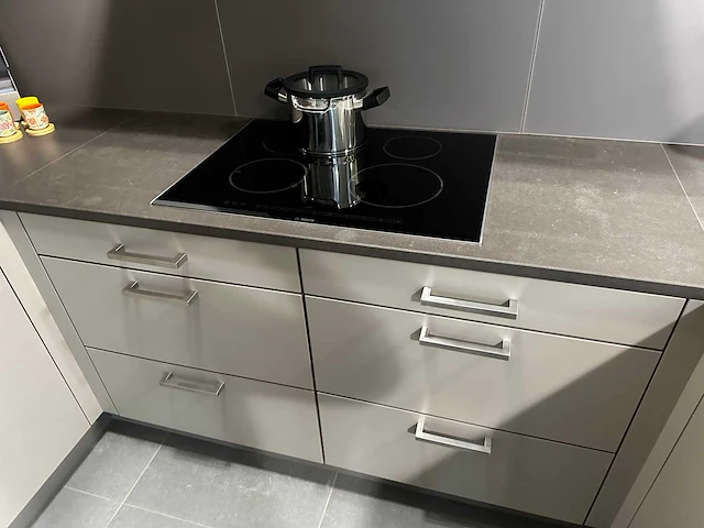 Maatwerk - showroomkeuken - afbeelding 21 van  47