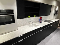 Maatwerk - showroomkeuken - afbeelding 2 van  39