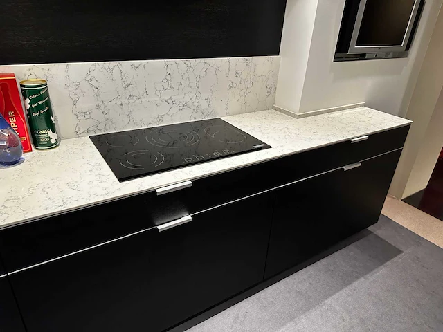 Maatwerk - showroomkeuken - afbeelding 4 van  39