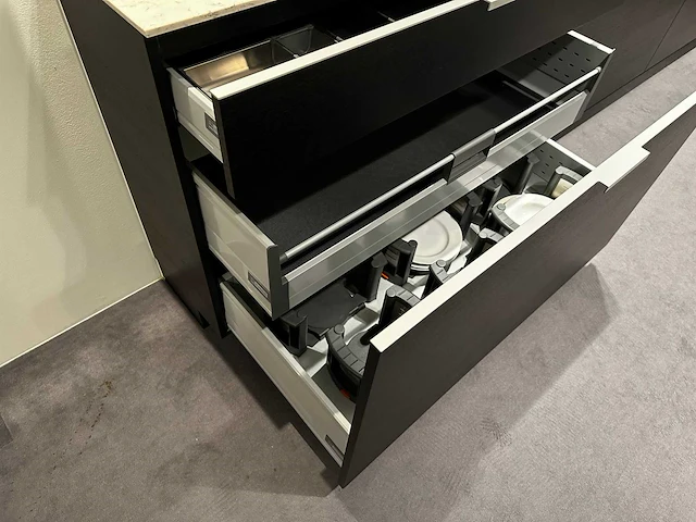 Maatwerk - showroomkeuken - afbeelding 17 van  39