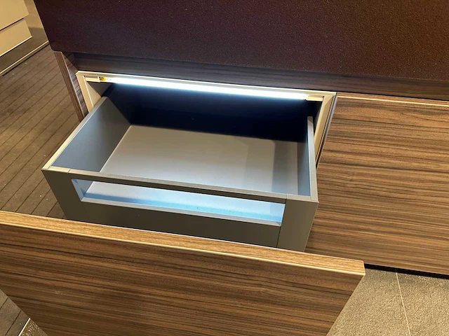 Maatwerk - showroomkeuken - afbeelding 8 van  44