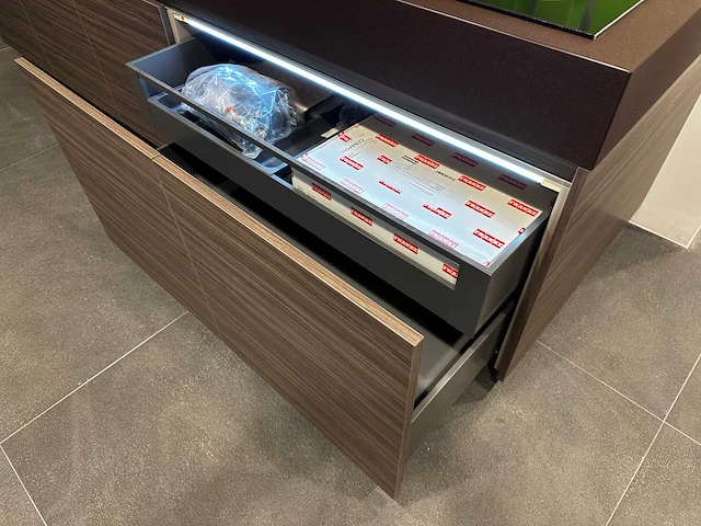 Maatwerk - showroomkeuken - afbeelding 14 van  44