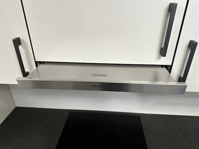 Maatwerk - showroomkeuken - afbeelding 4 van  35