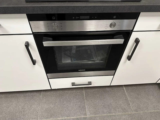Maatwerk - showroomkeuken - afbeelding 10 van  35