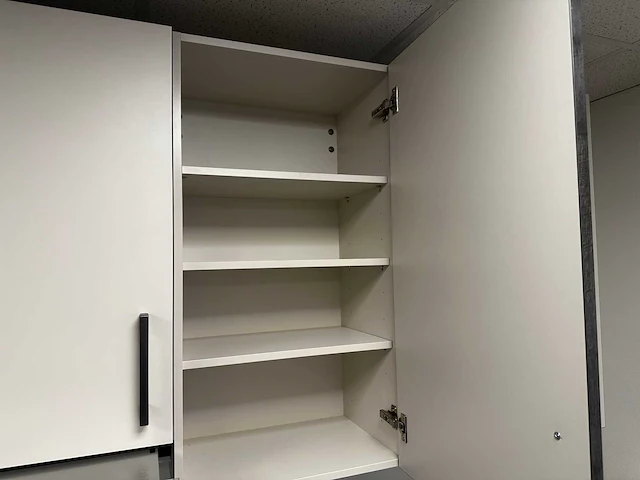 Maatwerk - showroomkeuken - afbeelding 15 van  35