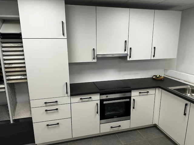 Maatwerk - showroomkeuken - afbeelding 23 van  35