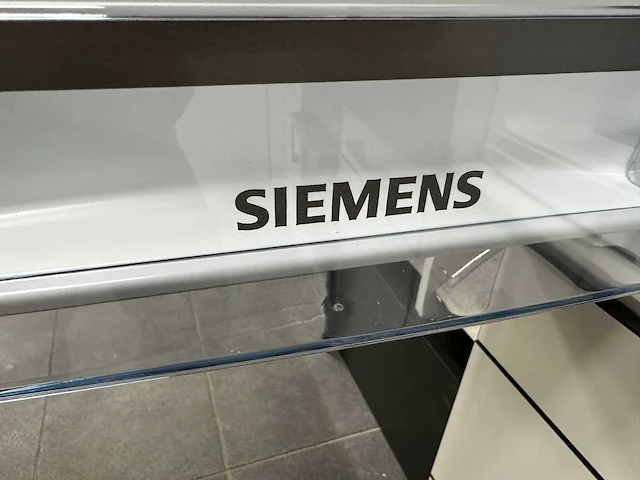 Maatwerk - showroomkeuken - afbeelding 32 van  35