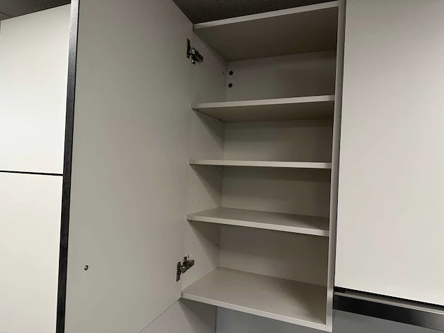 Maatwerk - showroomkeuken - afbeelding 35 van  35