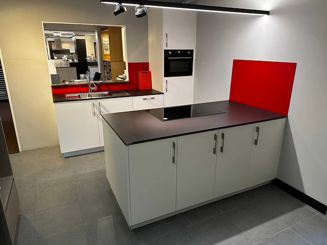 Maatwerk - showroomkeuken - afbeelding 1 van  33