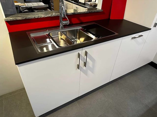Maatwerk - showroomkeuken - afbeelding 29 van  33