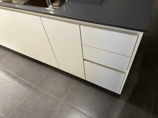 Maatwerk - showroomkeuken - afbeelding 3 van  50