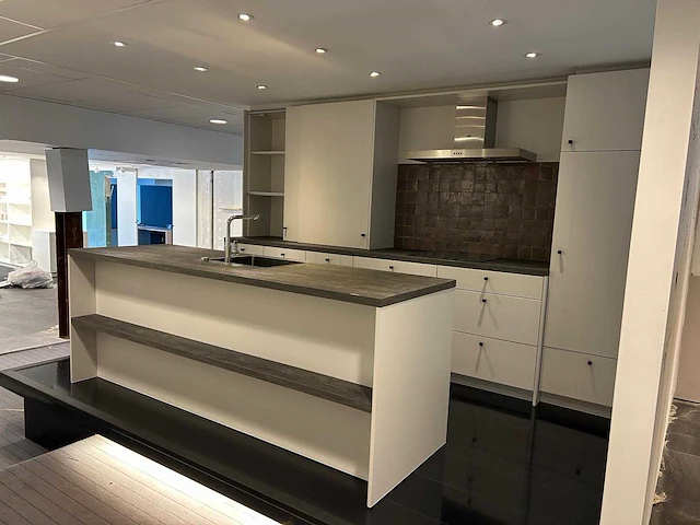 Maatwerk - showroomkeuken - afbeelding 1 van  55