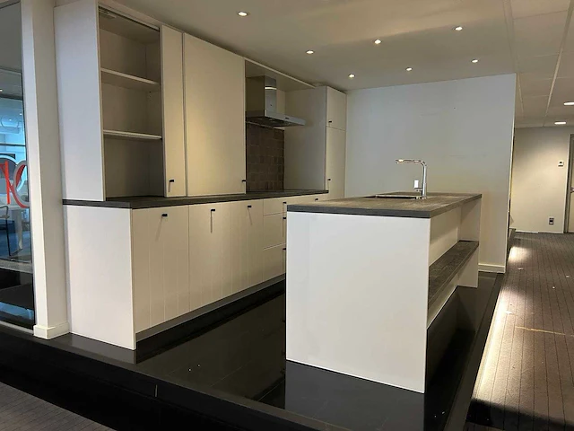 Maatwerk - showroomkeuken - afbeelding 12 van  55