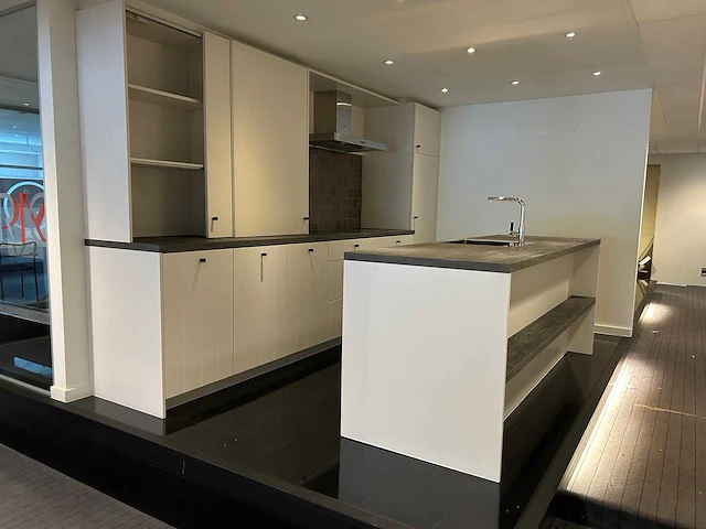Maatwerk - showroomkeuken - afbeelding 23 van  55