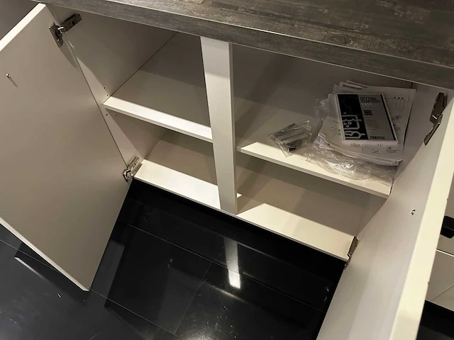 Maatwerk - showroomkeuken - afbeelding 35 van  55