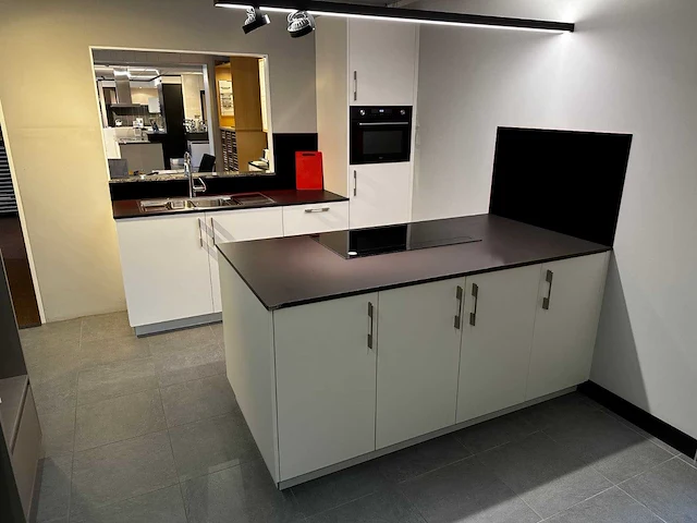 Maatwerk - showroomkeuken - afbeelding 1 van  35