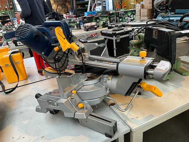 Macallister msms255dbl afkortcirkelzaagmachine - afbeelding 1 van  7