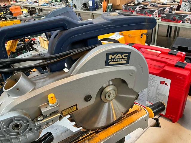 Macallister msms255dbl afkortcirkelzaagmachine - afbeelding 3 van  7