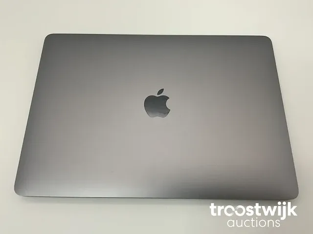 Macbook air 13.3", core(tm) i5 8th gen, 16 gb ram, 256 gb nvme (ssd) laptop - afbeelding 5 van  6