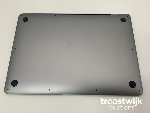 Macbook air 13.3", core(tm) i5 8th gen, 16 gb ram, 256 gb nvme (ssd) laptop - afbeelding 6 van  6