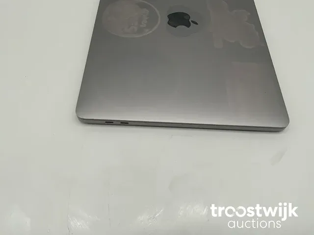 Macbook air 13.3”, core(tm) i7 7th gen, 16 gb ram, 256 gb ssd laptop - afbeelding 6 van  9