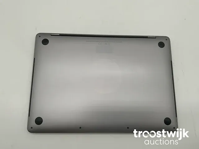 Macbook air 13.3”, core(tm) i7 7th gen, 16 gb ram, 256 gb ssd laptop - afbeelding 8 van  9