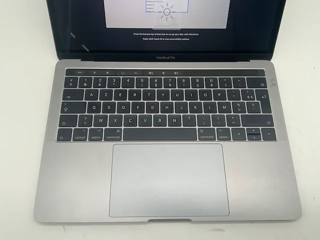 Macbook air 13.3", core(tm) i7 7th gen, 16 gb ram, 256 gb ssd laptop - afbeelding 4 van  9