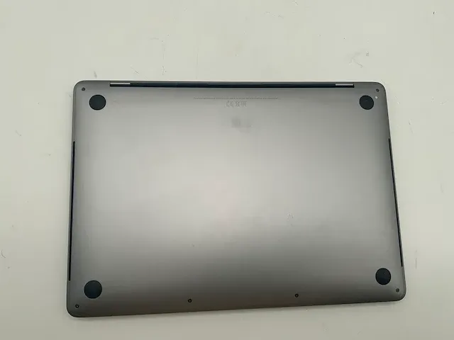 Macbook air 13.3", core(tm) i7 7th gen, 16 gb ram, 256 gb ssd laptop - afbeelding 8 van  9
