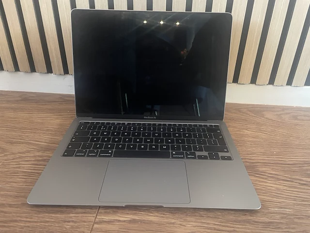 Macbook air, apple , a2179 (retina, 13-inch, 2020), space grey - afbeelding 1 van  9
