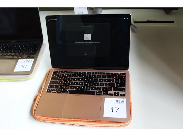 Macbook air apple m1 chip mac os sequoia 15.6.1 geheugen 16 gb 256 gb harde schijf. - afbeelding 1 van  3
