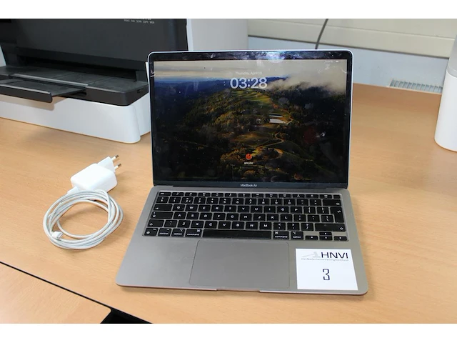 Macbook air apple mac os somona 14.7.5 met 250 gb harde schijf en 8 gb intern geheugen. - afbeelding 1 van  3