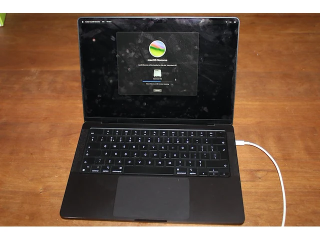 Macbook appple m3pro 14 inch november 2023. memory 18gb. macos somona. 512 gb harde schijf - afbeelding 1 van  4