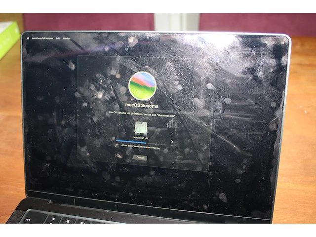 Macbook appple m3pro 14 inch november 2023. memory 18gb. macos somona. 512 gb harde schijf - afbeelding 2 van  4
