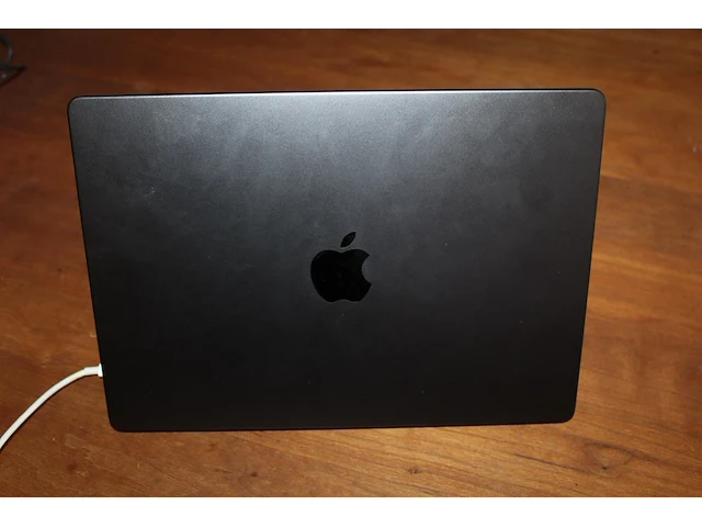 Macbook appple m3pro 14 inch november 2023. memory 18gb. macos somona. 512 gb harde schijf - afbeelding 4 van  4
