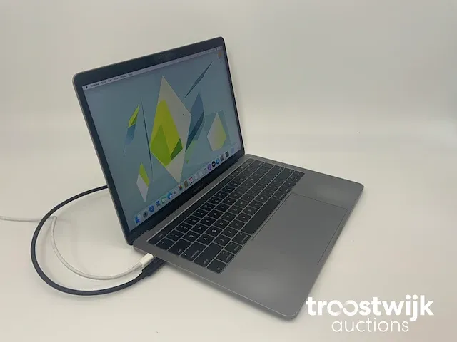 Macbook pro 13.3”, core(tm) i7 6th gen, 16 gb ram, 256 gb nvme (ssd) laptop - afbeelding 2 van  7