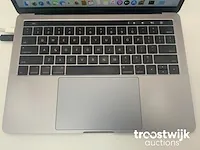 Macbook pro 13.3”, core(tm) i7 6th gen, 16 gb ram, 256 gb nvme (ssd) laptop - afbeelding 4 van  7