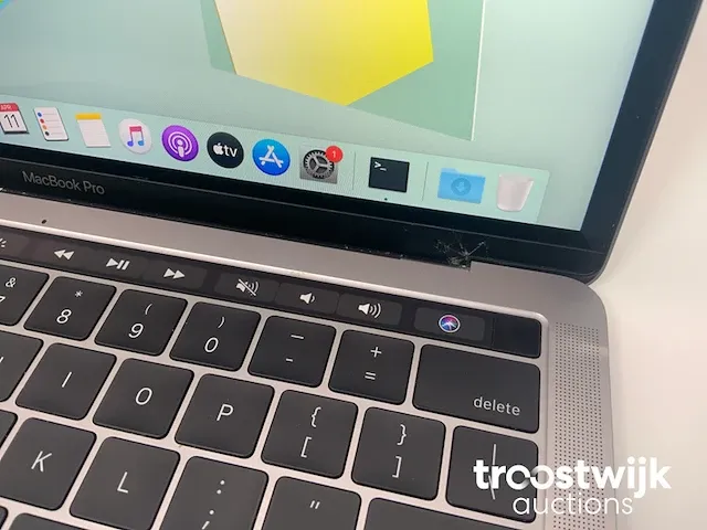 Macbook pro 13.3”, core(tm) i7 7th gen, 16 gb ram, 256 gb nvme (ssd) laptop - afbeelding 5 van  8