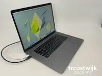 Macbook pro 15.4”, core(tm) i7 8th gen, 32 gb ram, 256 gb nvme (ssd), radeon pro 555x laptop - afbeelding 2 van  6