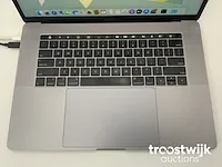 Macbook pro 15.4”, core(tm) i7 8th gen, 32 gb ram, 256 gb nvme (ssd), radeon pro 555x laptop - afbeelding 4 van  6