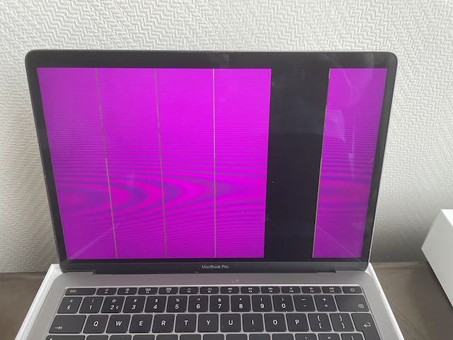 Macbook pro, apple , a1708 space grey , 2017 - afbeelding 3 van  11