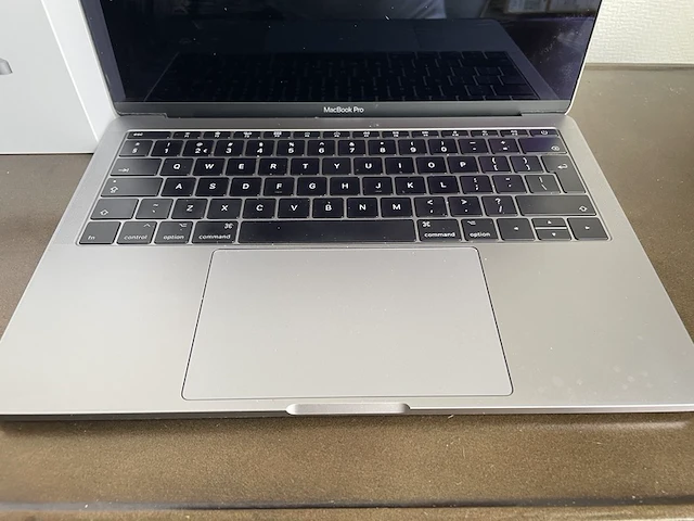 Macbook pro, apple , a1708 space grey , 2017 - afbeelding 9 van  11