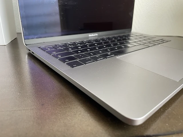 Macbook pro, apple , a1708 space grey , 2017 - afbeelding 10 van  11