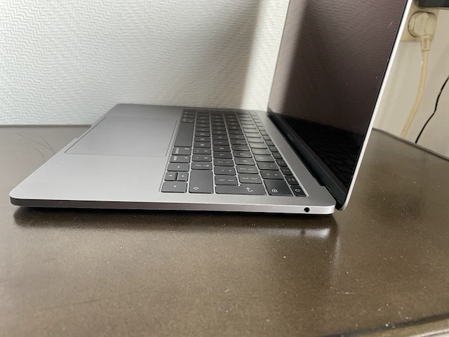 Macbook pro, apple , a1708 space grey , 2017 - afbeelding 11 van  11