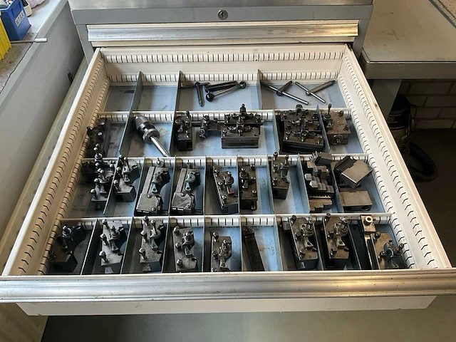 Machine onderdelen (passend bij kavel 26) - afbeelding 8 van  12