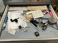 Machine onderdelen (passend bij kavel 8) - afbeelding 8 van  13