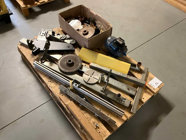 Machine onderdelen - afbeelding 4 van  8