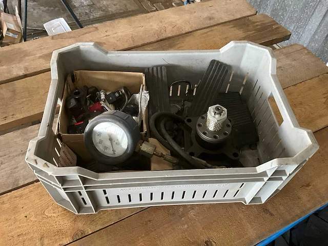 Machine reserve/onderhouds onderdelen - afbeelding 1 van  4