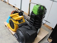 Machines met defect w.o. blowers, waterstofzuiger en dompelpomp op pallet. - afbeelding 3 van  3